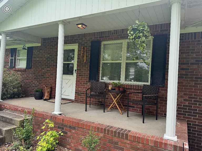 4200 Metropolis Lake Rd — Photo 2