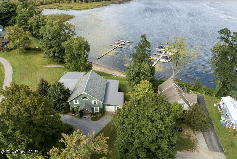 3rd image of 5 Champlain Shores Way