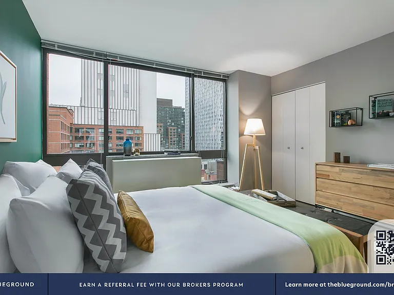 500 W 56th St #1101 — Photo 9