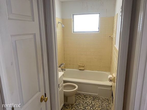 4th image of 543 Dornoch Dr