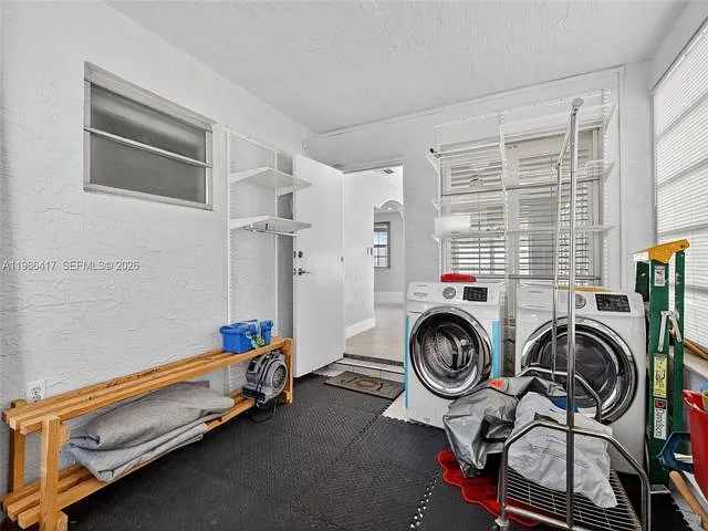 217 SE 5th St — Photo 9