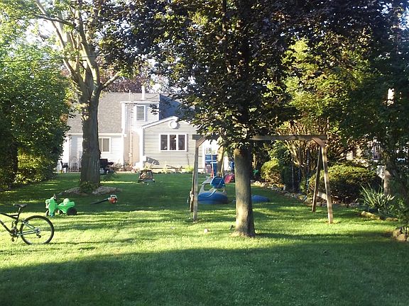 5th image of 1311 Rosewood Ave