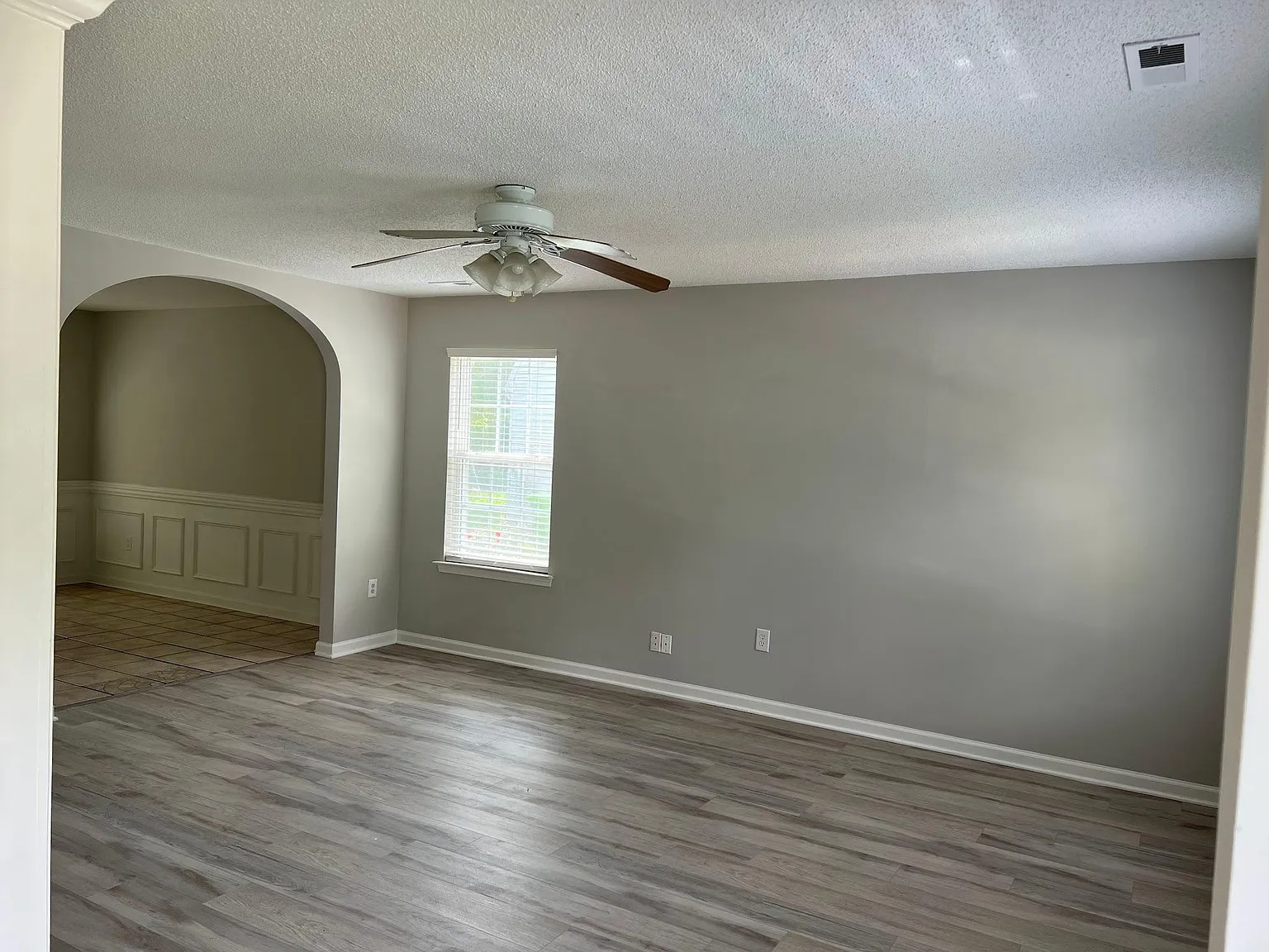 3 bed, 2.5 bath, 1552 sqft, $1,800 — Photo 2