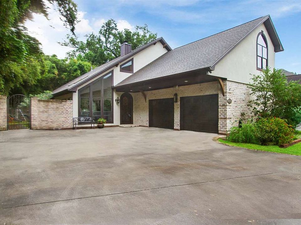 1st image of 13 Waterford Gdns