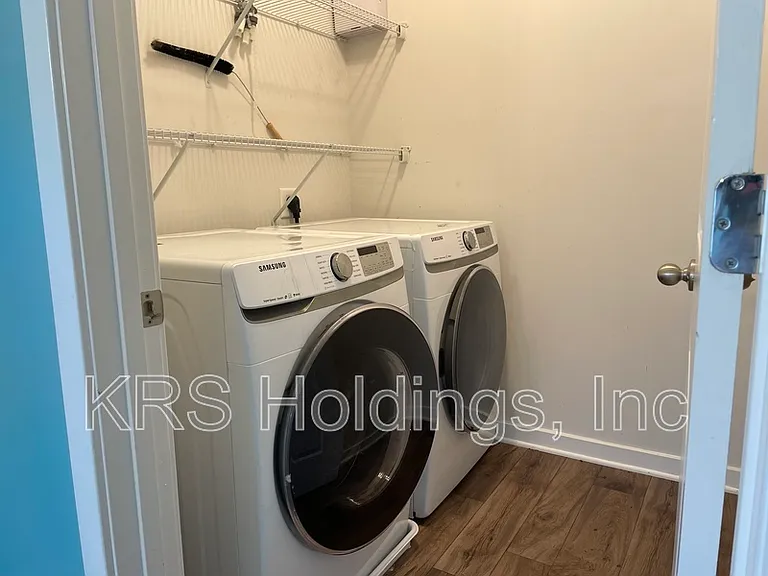 1333 Reservoir Ave — Photo 6