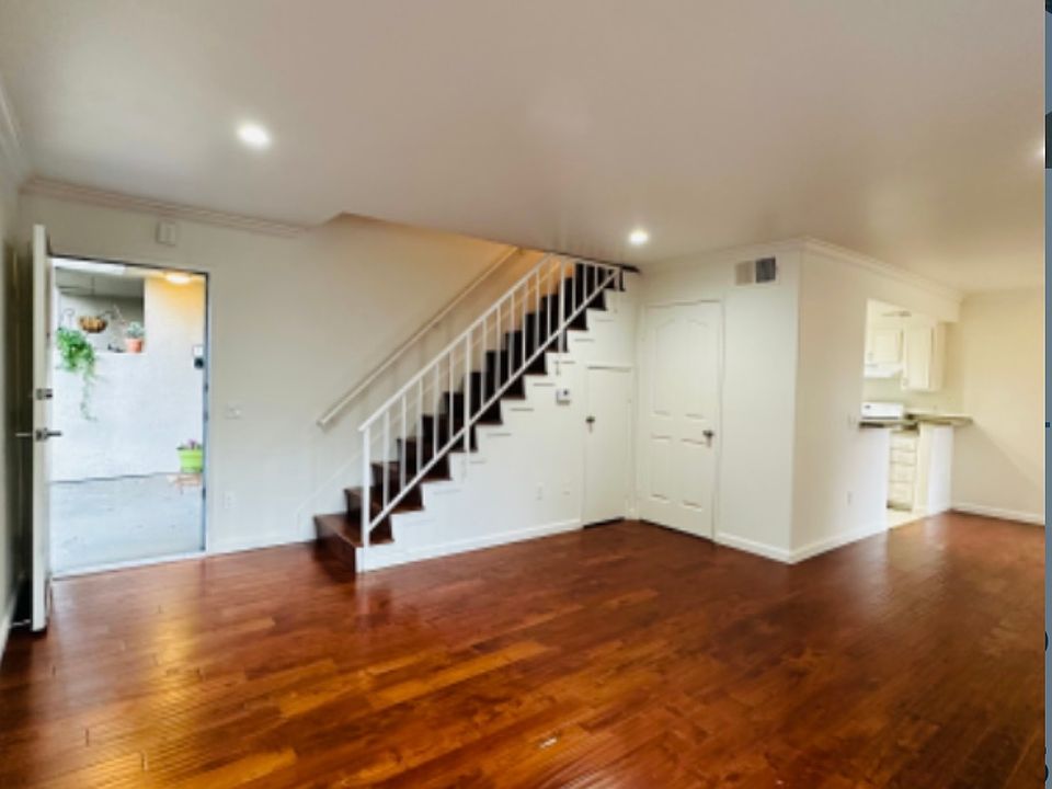 2nd image of 13002 Riverside Dr APT 9