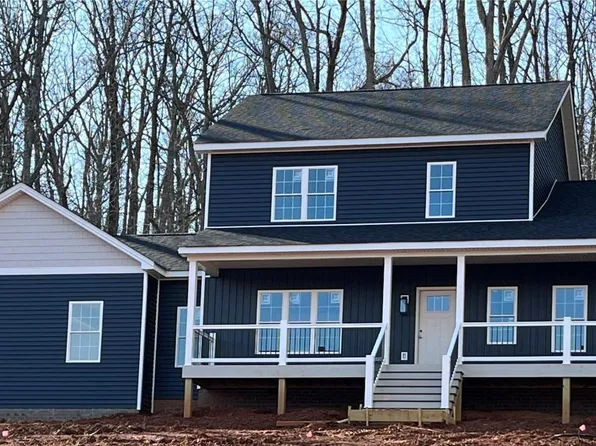 409 Barringer Dr, Rustburg, VA 24588