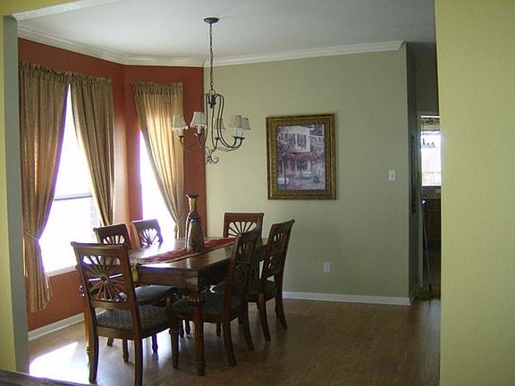 3rd image of 424 Keenland Dr
