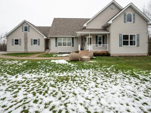 48 Portage St, Memramcook, NB E4K 3Y3