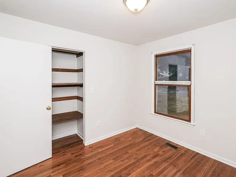 6919 Taylor Manor Ave — Photo 14