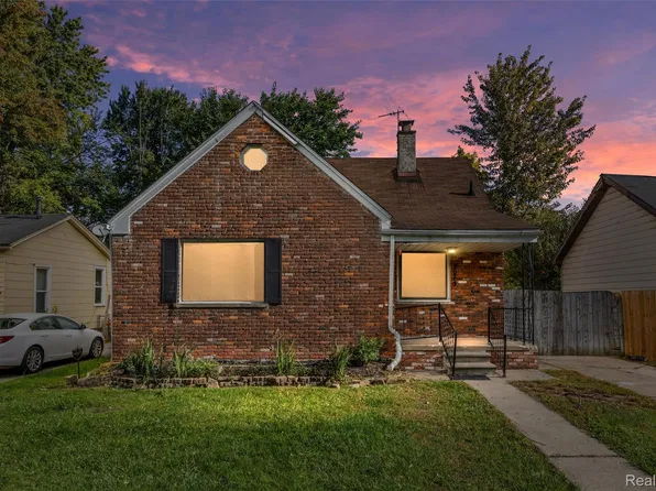 5070 Lafontaine St, Grosse Pointe, MI 48236
