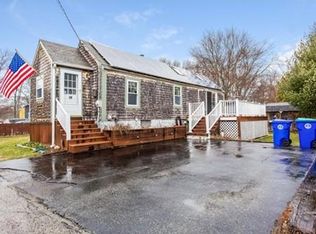 35 Deering Sq, Rockland, MA 02370
