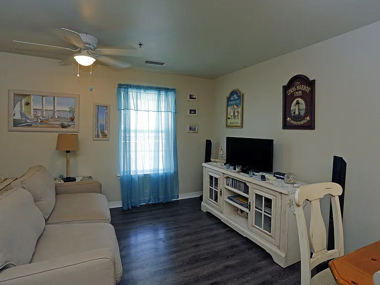 Meadowbrook Apartments — Photo 1