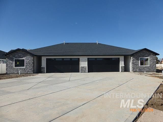 1st image of 707 & 709 Cheri Ct