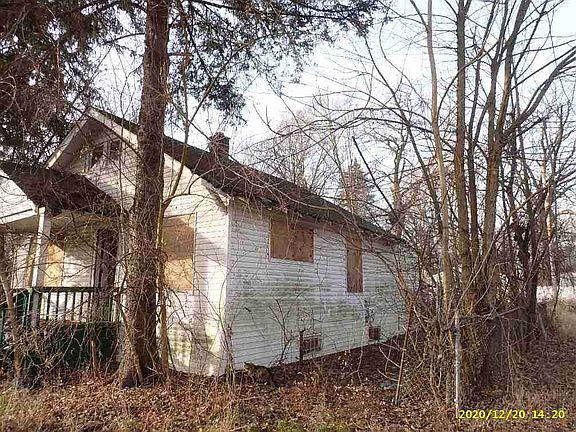 15831 Blackstone