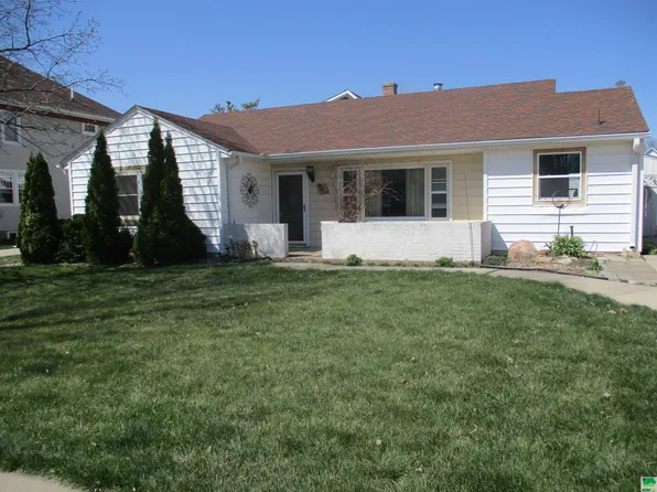 505 E 4th St, Aurelia, IA 51005