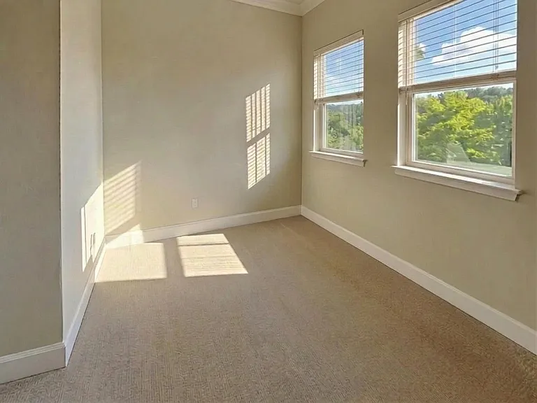 407 S Oregon Ave — Photo 28