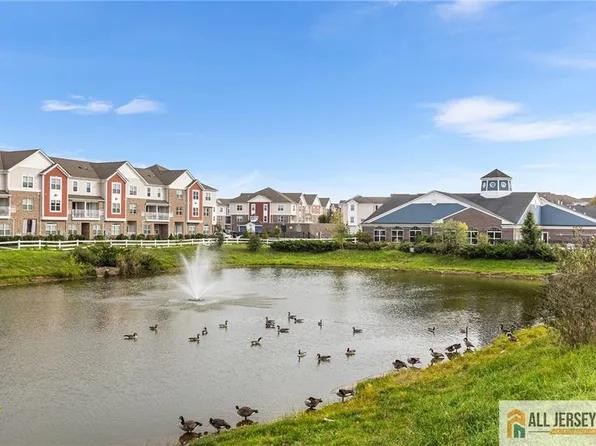 794 Harbortown Blvd, Perth Amboy, NJ 08861