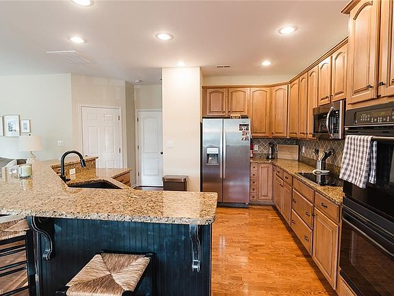 5th image of 2971 Shady View Dr