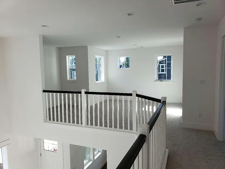 18717 44th Dr SE — Photo 11