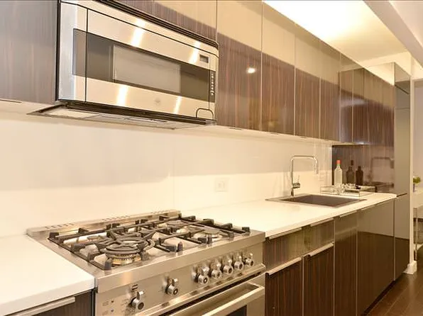 113 Nassau Street image 3 of 23