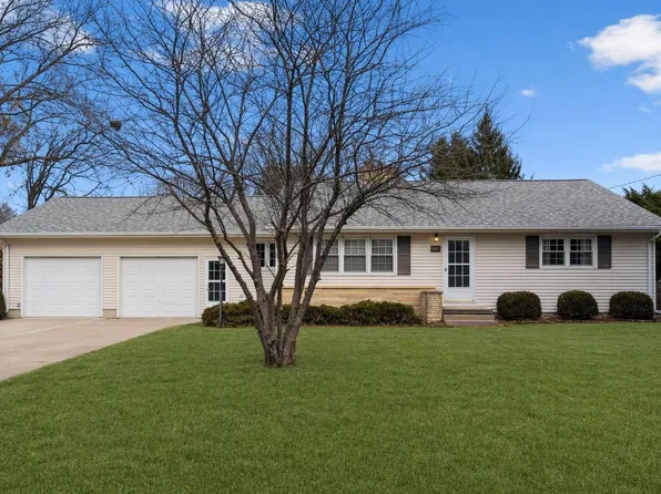 323 Barrick Rd, Janesville, IA 50647