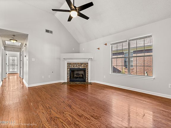 5th image of 5885 Steffani Dr