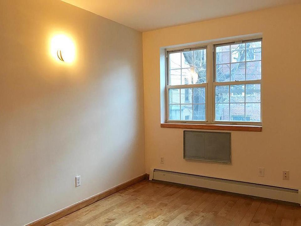1st image of 3076 30th St APT 2F