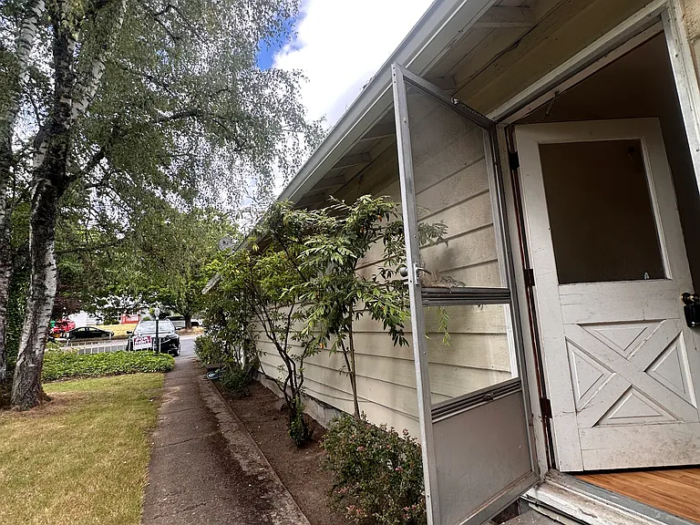 4642 SW Vermont St — Photo 15