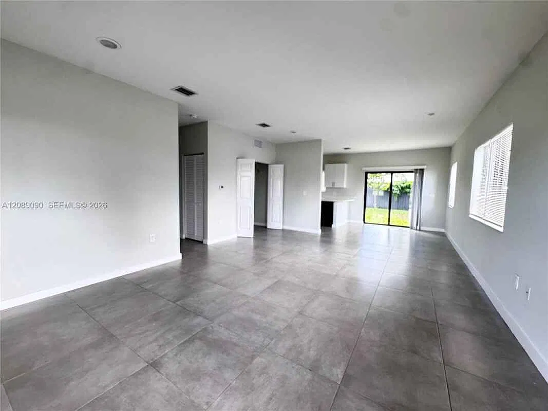 609 Nw 3rd Ter Dania Beach, Fl 33004 — Photo 3