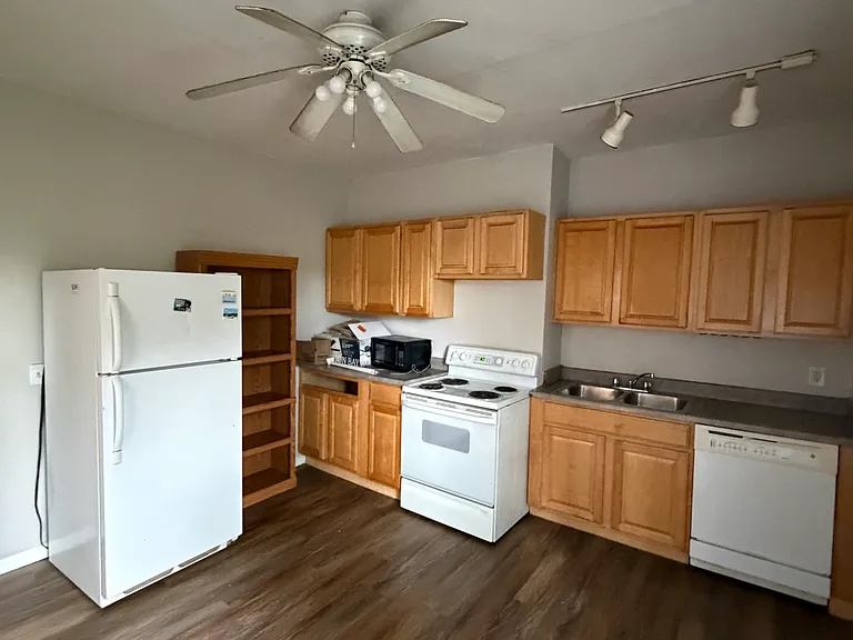 119 E Duncan St — Photo 5
