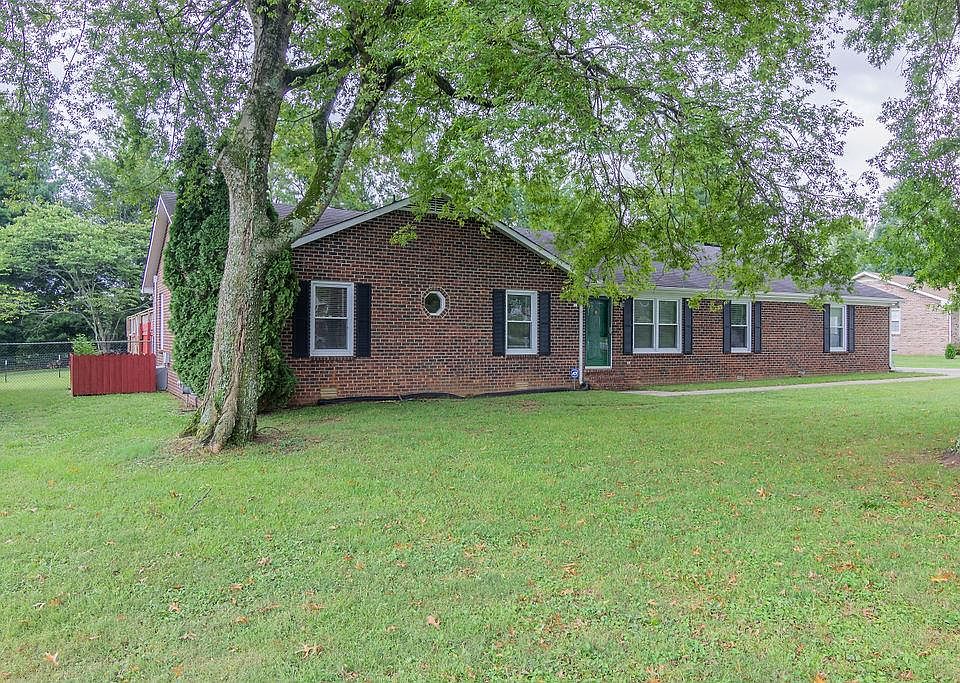 1st image of 157 Hickory Hills Dr