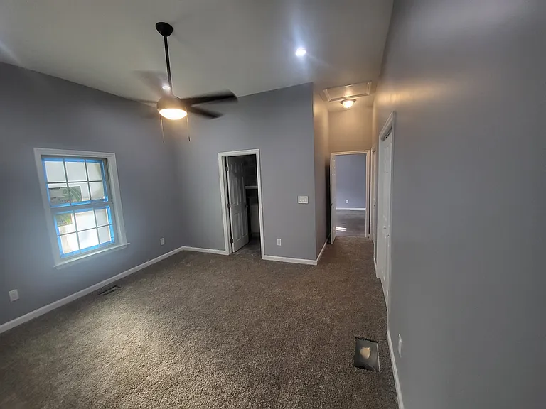 1109 Windsor St SW — Photo 10