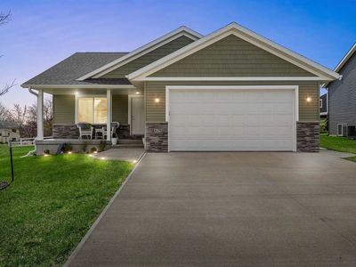 429 Galileo Dr, Riverside, IA, 52327