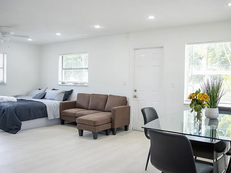 320 NW 4th Ave #3 — Photo 7