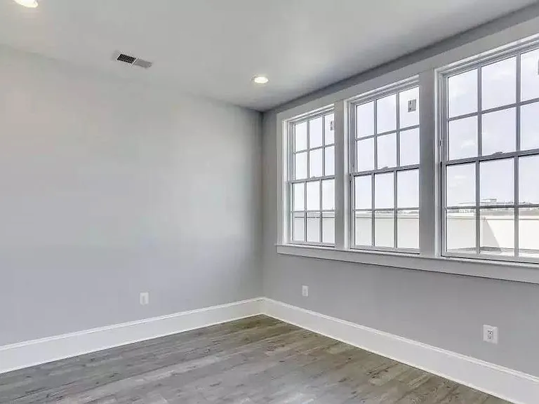 upstairs bedroom/office