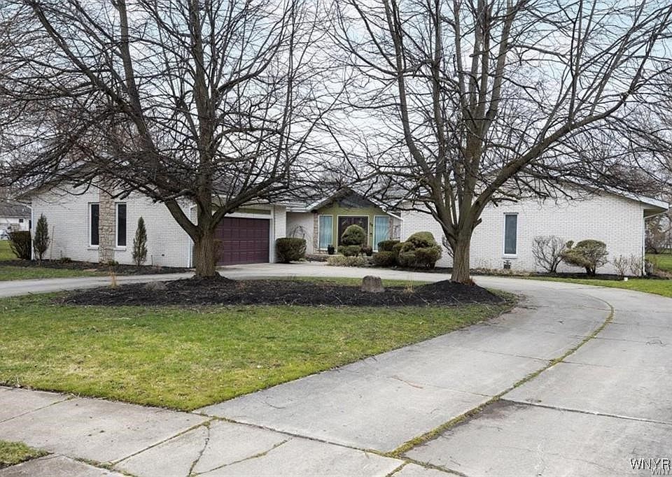 1st image of 28 Timberlane Ct
