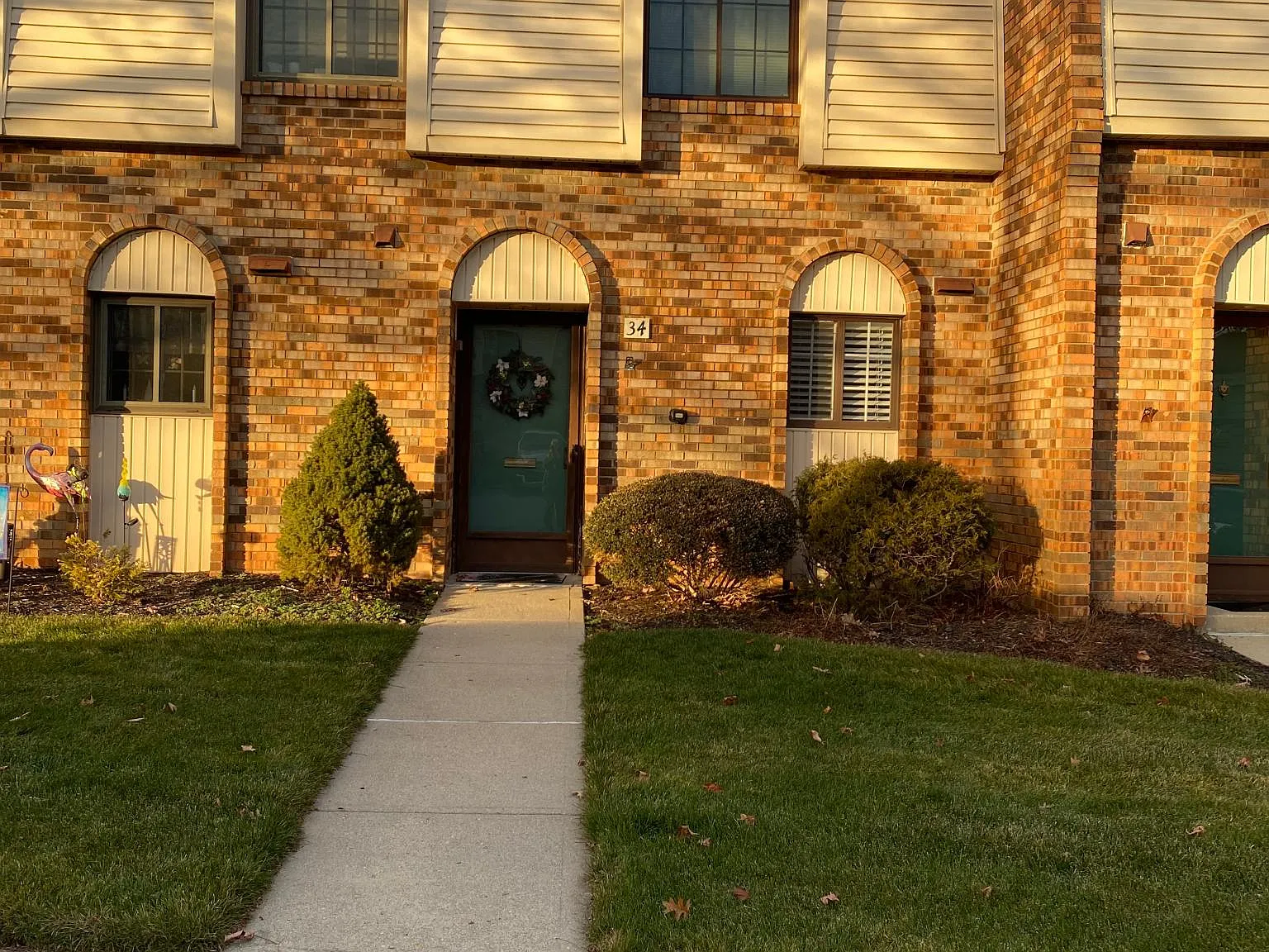 2 bed, 2.5 bath, 1400 sqft, $1,950 — Photo 1