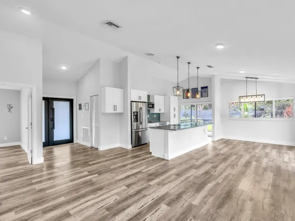 997 NW 37th Terrace, Delray Beach, FL 33445