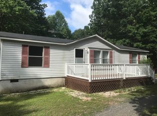 408 Glenmore Rd, Howardsville, VA 24562