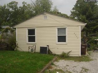 2573 Catherine Ave, Lakemore, OH 44250
