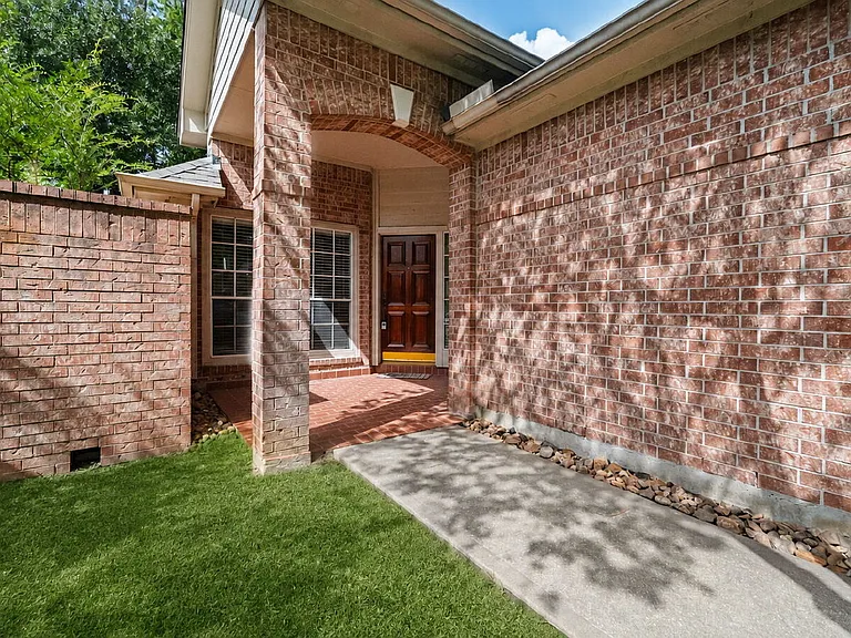 58 W Sienna Pl — Photo 2