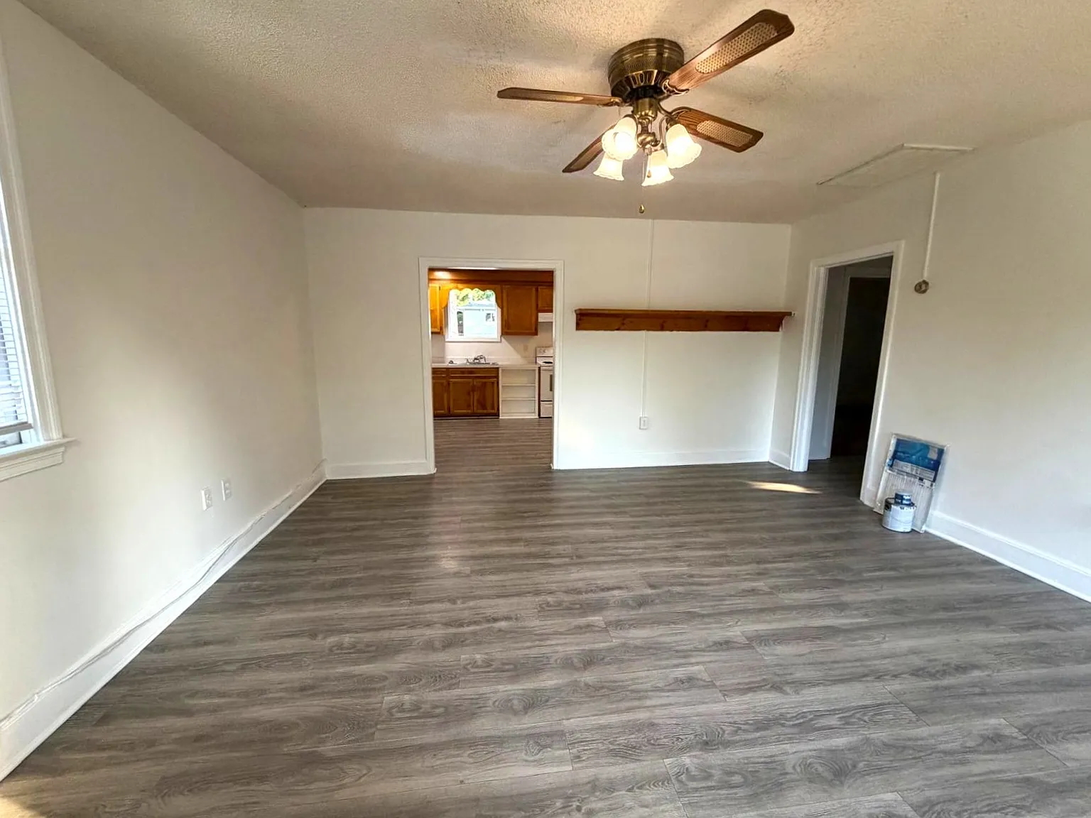 2 bed, 960 sqft, $1,350 — Photo 3