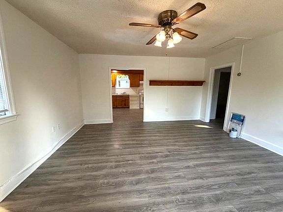3rd image of 3225 Wilton Rd