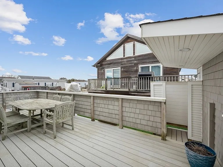 100 Deforest Rd #208 — Photo 12