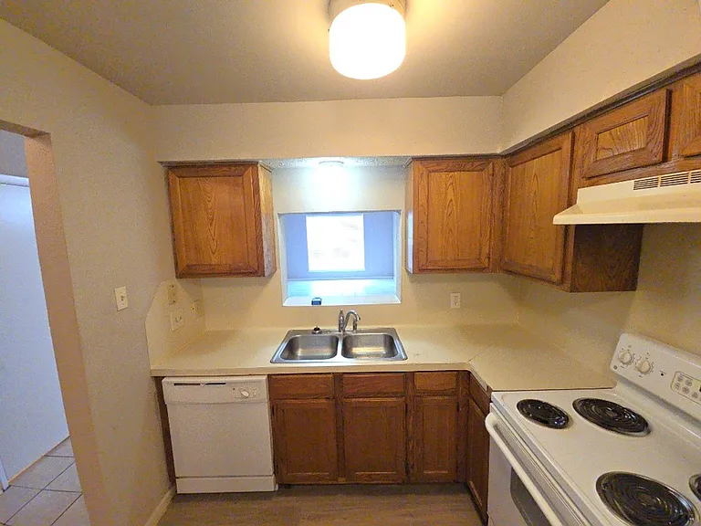 15625 Weldon Dr — Photo 11