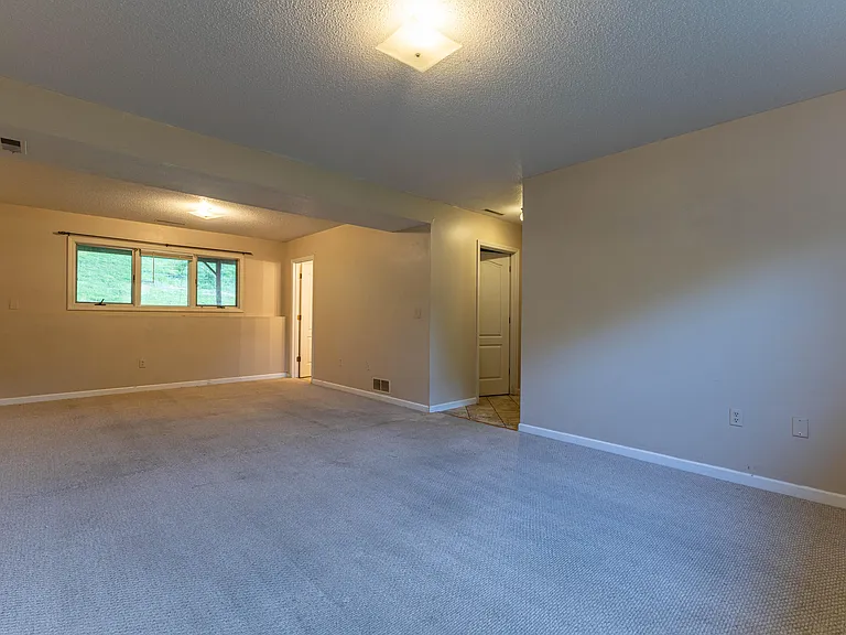 4371 W Southview Dr — Photo 15