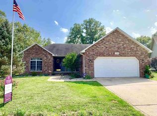140 Westfield Ln, West Terre Haute, IN 47885