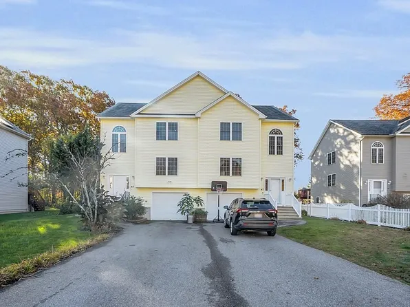 45 Meola Ave, Worcester, MA 01606