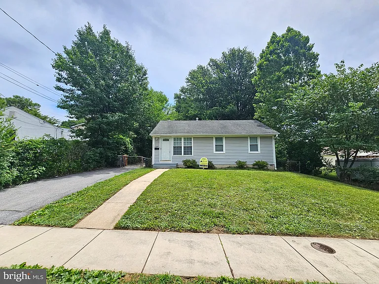 603 Pinewood Rd — Photo 1